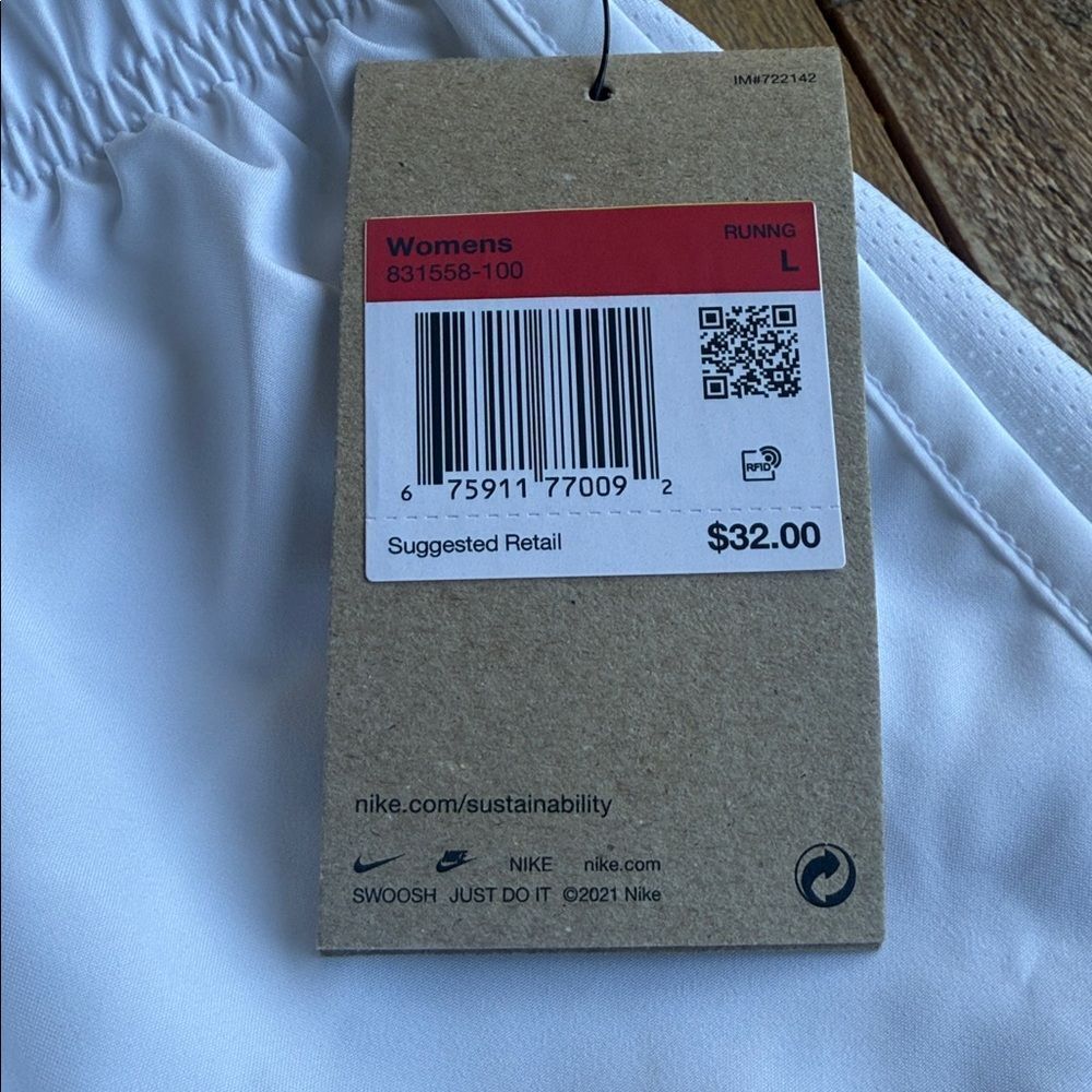 Nike Women's White Running Athletic Shorts size L - Picture 2 of 6